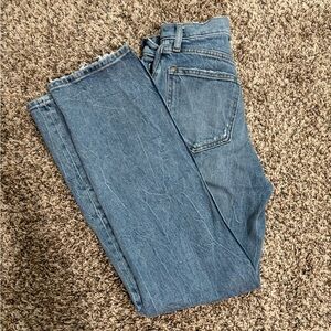 Abercrombie Ultra High Rise 90s Straight Jeans (Short)